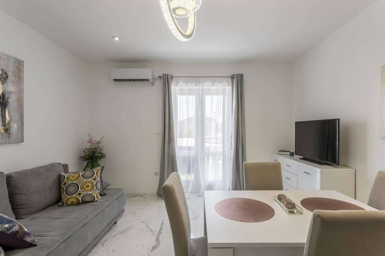 Royal Gold Apartment โวดีเซ ภายนอก รูปภาพ
